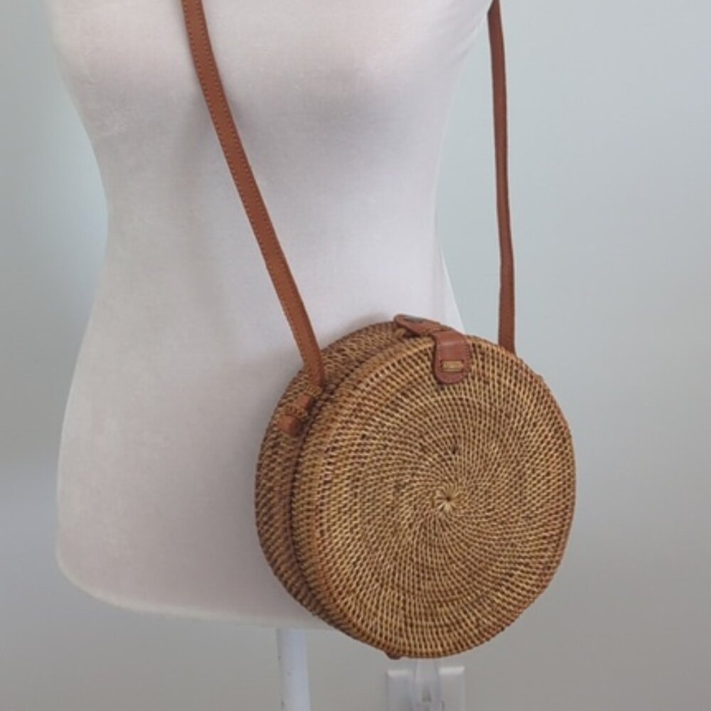 Amerii Rattan Round Crossbody Bag Retro 70s Style Circle Bag